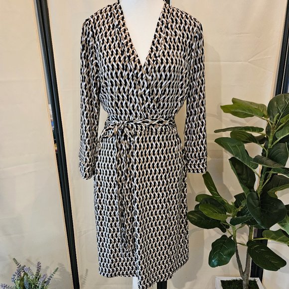 Laundry By Shelli Segal Dresses & Skirts - Laundry by Shelli Segal faux wrap dress size medium